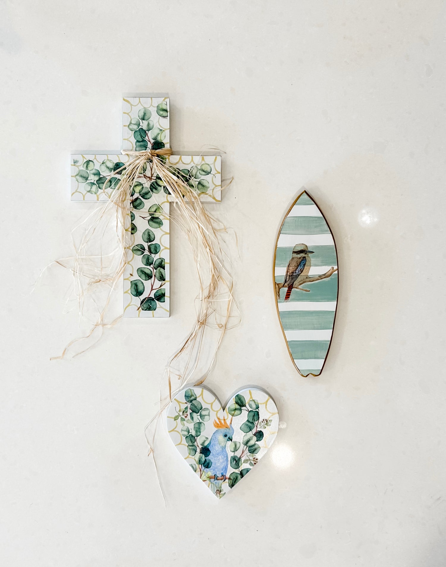 For lovers of neutrals, desert tones, modern Australian vibe decor beautiful details wall decoration. For lovers of cockatoos. Gift for someone who loves the cockatoo.
Decor for your holiday home, country house, dream home, Airbnb property, bush retreat, beach house, vacation property. Home in the bush. For lovers of Australian culture. Aussie decor.