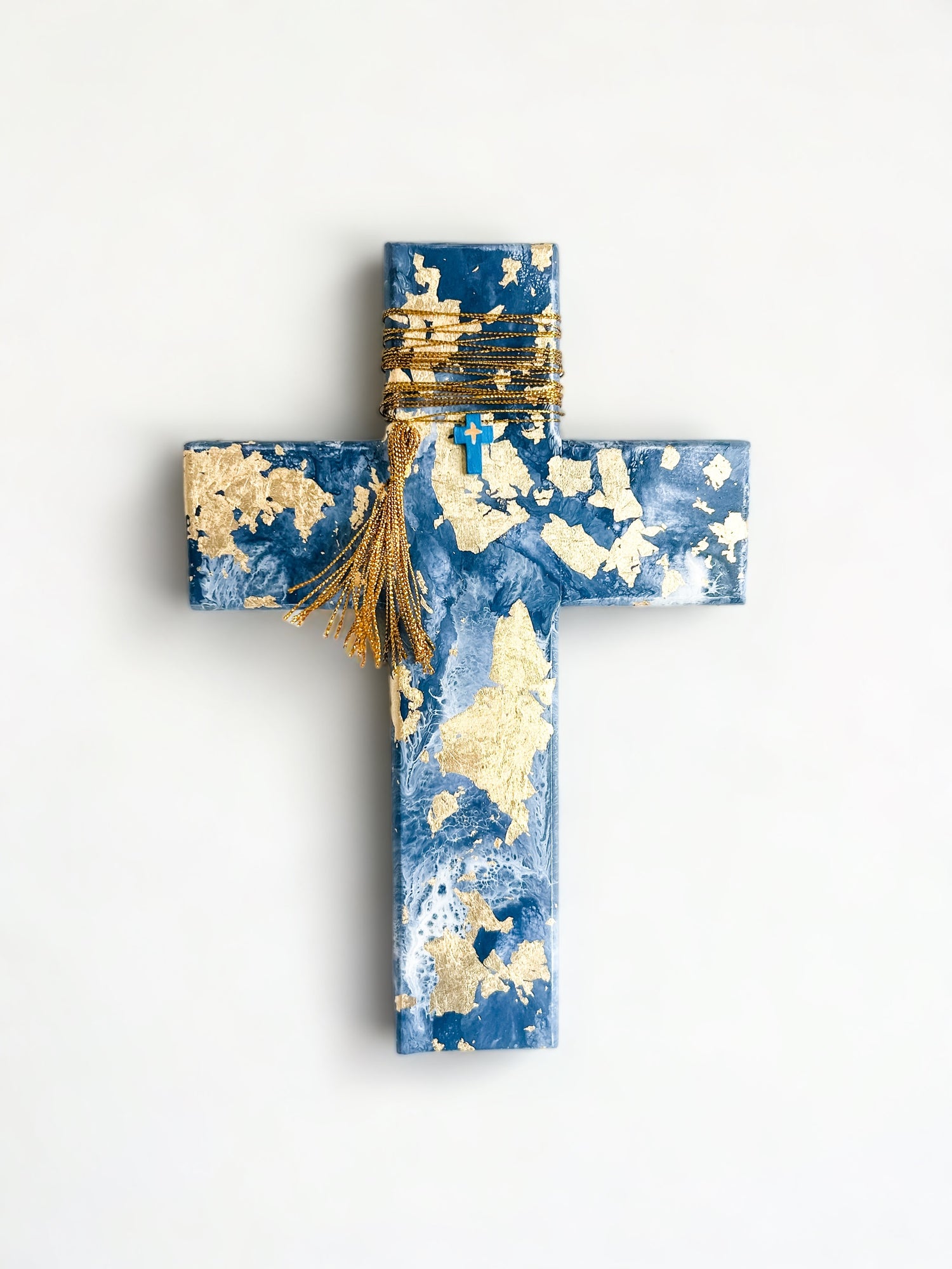Blue and white marble swirl design wall cross. Gold leaf Blue and white and gold wall cross. Greek wall cross. Mother Nature wall art. Satellite image of earth wall art. Gift for Greek family. Gift for Yia-yia. Orthodox easter gift. Gift Ideas - Birthday, Easter, Christmas, Housewarming, First Holy Communion, Baptism, New Baby, Baby Shower, Christening, Confirmation, Graduation, Wedding, Anniversary, Mother's Day, Father's Day.