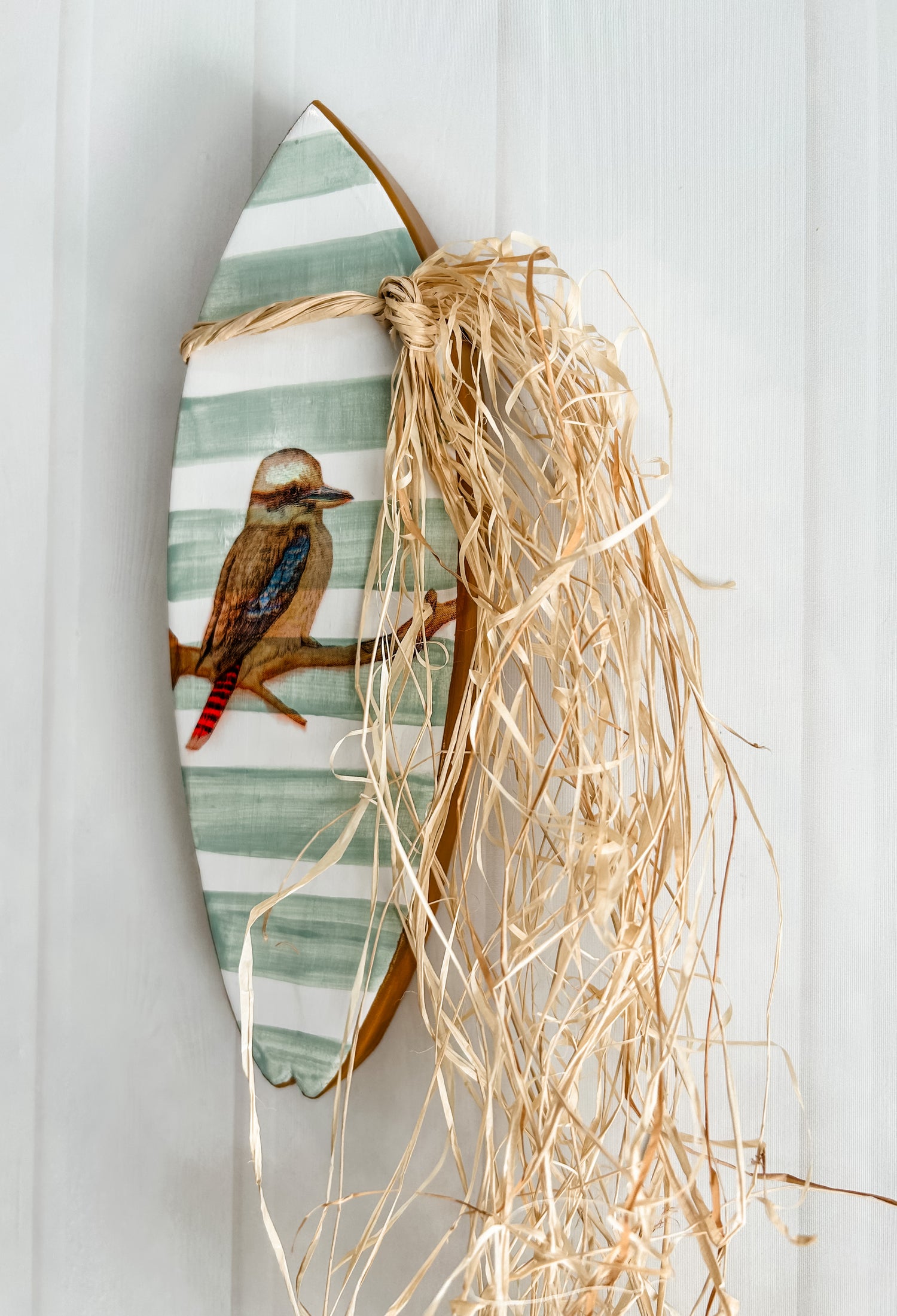 For lovers of surfing, desert tones, modern Australian vibe decor, beautiful details, wall decorations. Gift for someone who loves the kookaburra. Gift for a surfer in Australia. 
Decor for your holiday home, country house, dream home, Airbnb property, bush retreat, beach house, vacation property. Home in the bush. For lovers of Australian culture. Aussie decor. Coastal boho decor perfect for decorating in your dream home, beach house, etc. Or to give as a gift for Christmas! Affordable gift idea.