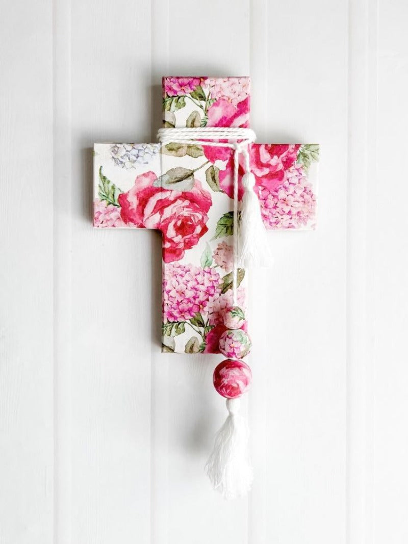 Mother's Day present idea for your mum or grandmother, classic, roses, floral design. Perfect present for Grandmother, Nanna, Granny, Nonna or YiaYia on mother's day.