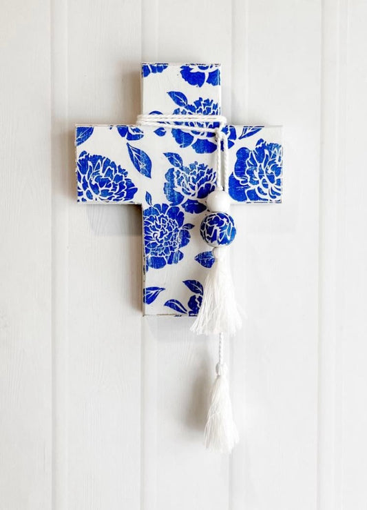seaside cottage vibes, present for mothers and grandmothers, for lovers of blue and white. Blue and white wall decor. Chinoiserie wall art. Hamptons wall art. Gift Ideas for Birthday, Easter, Christmas, Housewarming, First Holy Communion, Baptism, New Baby, Baby Shower, Christening, Confirmation, Graduation, Wedding, Anniversary, Mother's Day, Father's Day. Hamptons style gift. Decor for your Hamptons home, holiday home, beach house, dream home, Airbnb property, Coastal Home, beach house